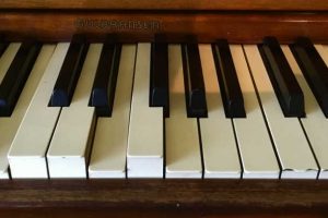 How Do You Fix a Dead Piano Key?